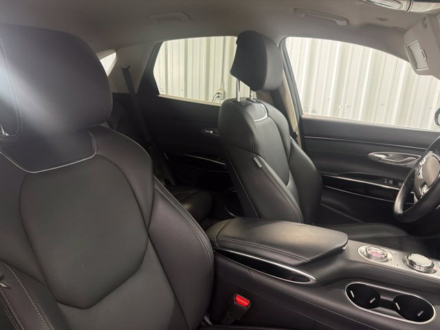 Used 2025 Genesis GV70 2.5T AWD/4WD image 23