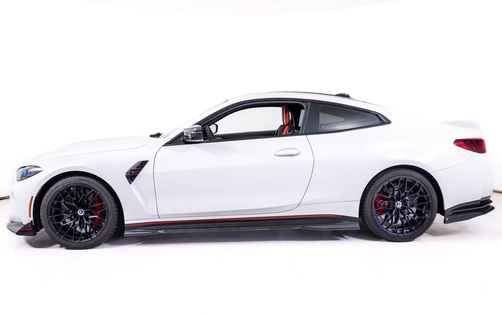 Used 2023 BMW M4 CSL image 2