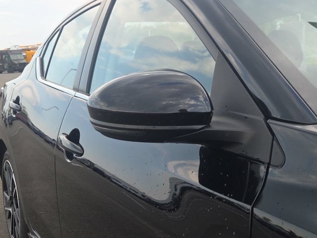 Used 2025 Nissan Sentra SR FWD image 5