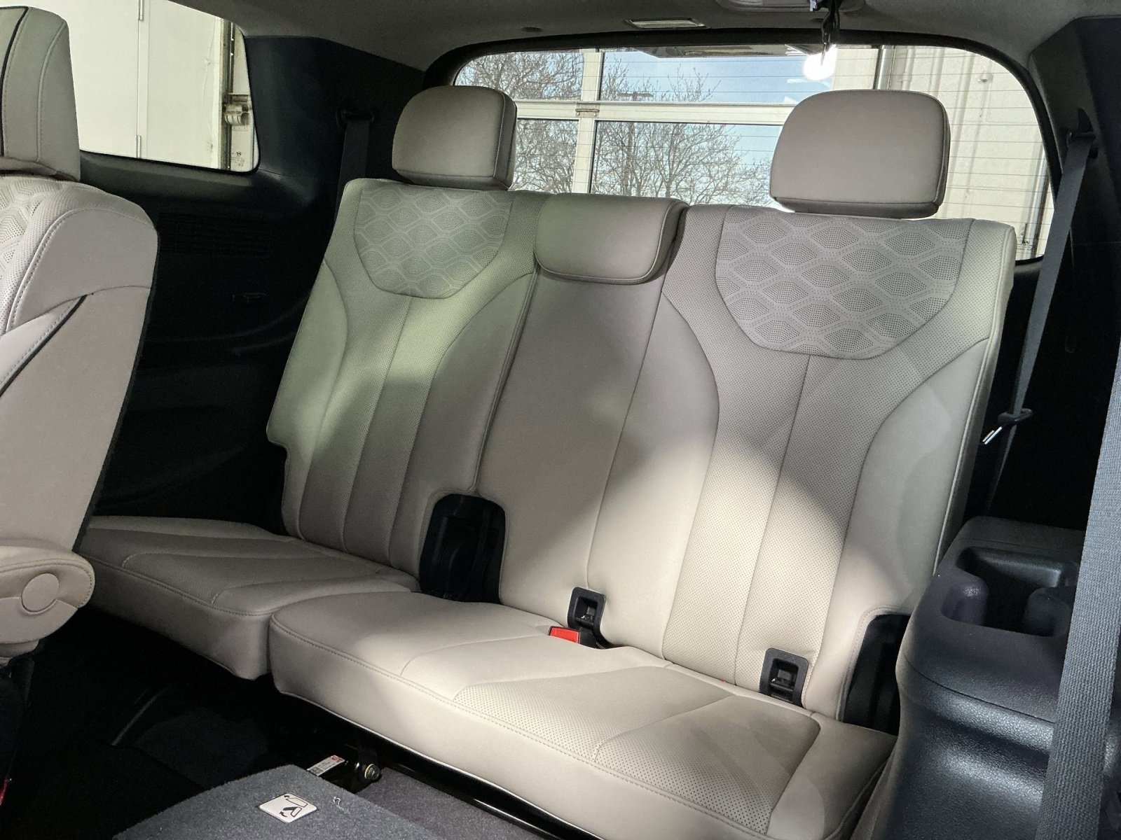 Used 2021 Hyundai Palisade Limited image 34