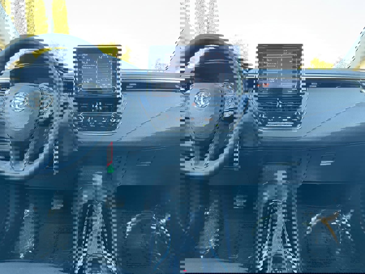 Used 2021 Toyota Corolla LE w/ Carpet Mat Package (TMS) image 15