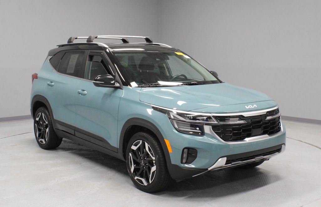 Used 2025 Kia Seltos SX AWD/4WD image 1