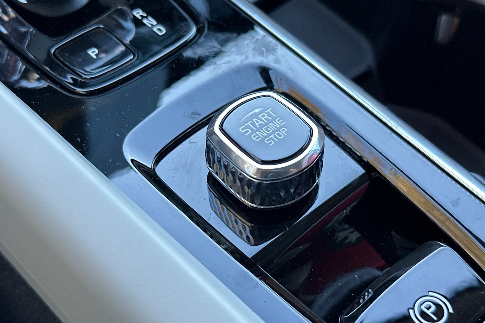 New 2026 Volvo XC60 B5 Ultra w/ Climate Package image 20