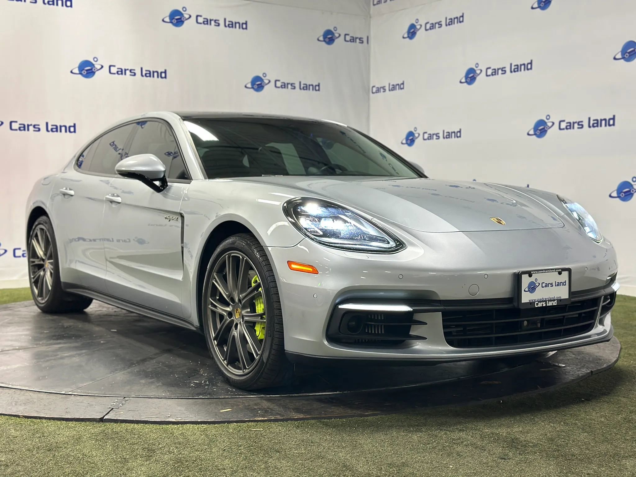 Used 2018 Porsche Panamera 4 w/ Premium Package Plus AWD/4WD image 1