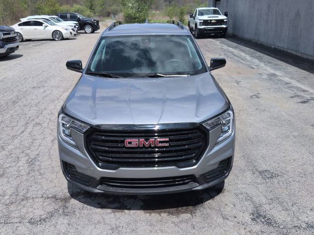 Used 2023 GMC Terrain SLE w/ Driver Convenience Package FWD image 23