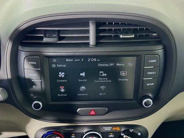 Certified 2023 Kia Soul LX w/ LX Technology Package FWD image 14