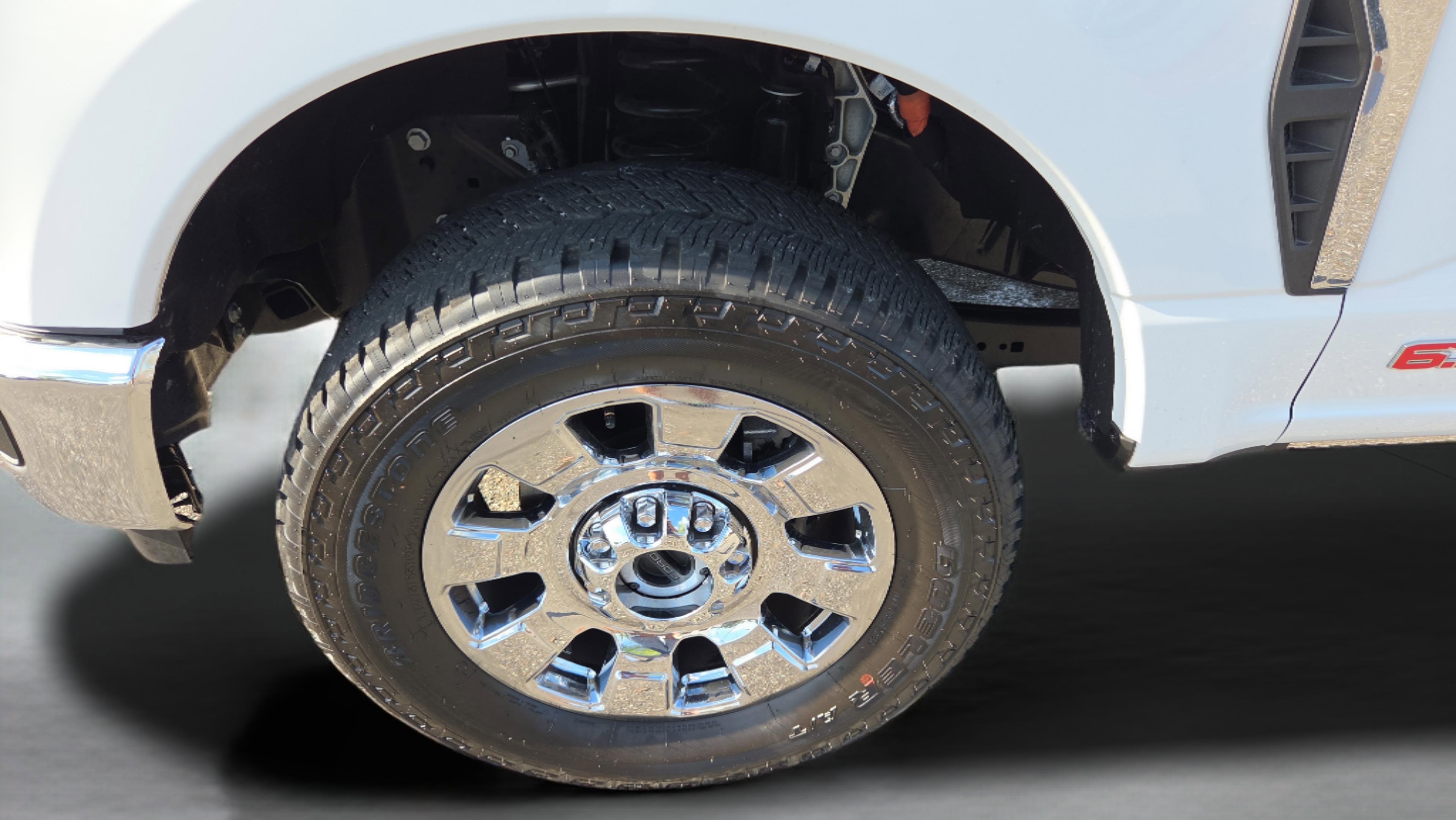 Used 2026 Ford F350 Lariat w/ Lariat Ultimate Package image 9