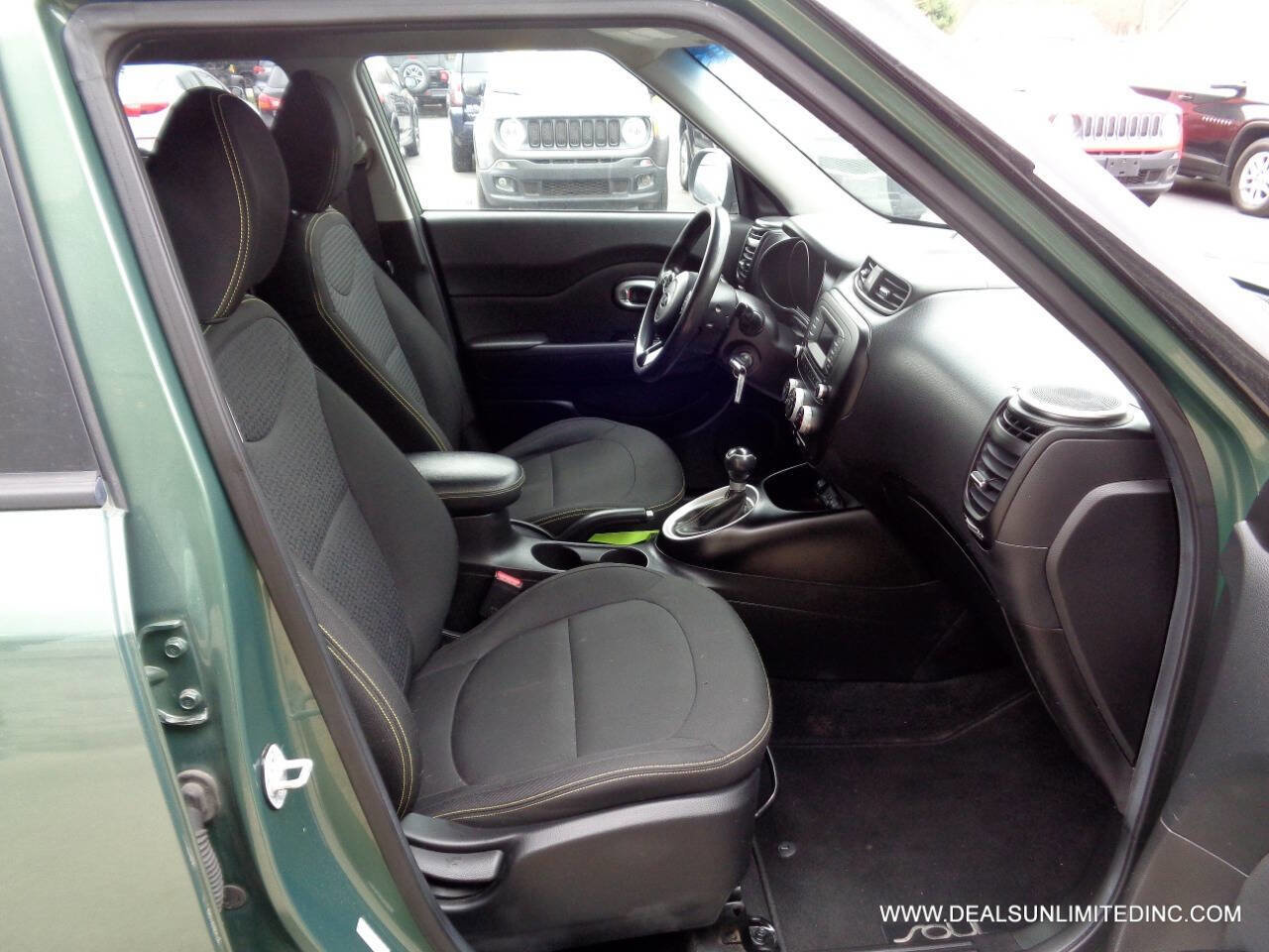 Used 2014 Kia Soul + FWD image 16