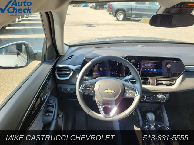 Used 2024 Chevrolet TrailBlazer LT w/ Convenience Package FWD image 11