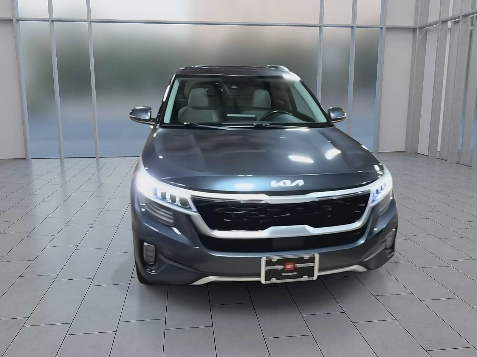 Used 2022 Kia Seltos SX w/ Sunroof Package AWD/4WD image 3