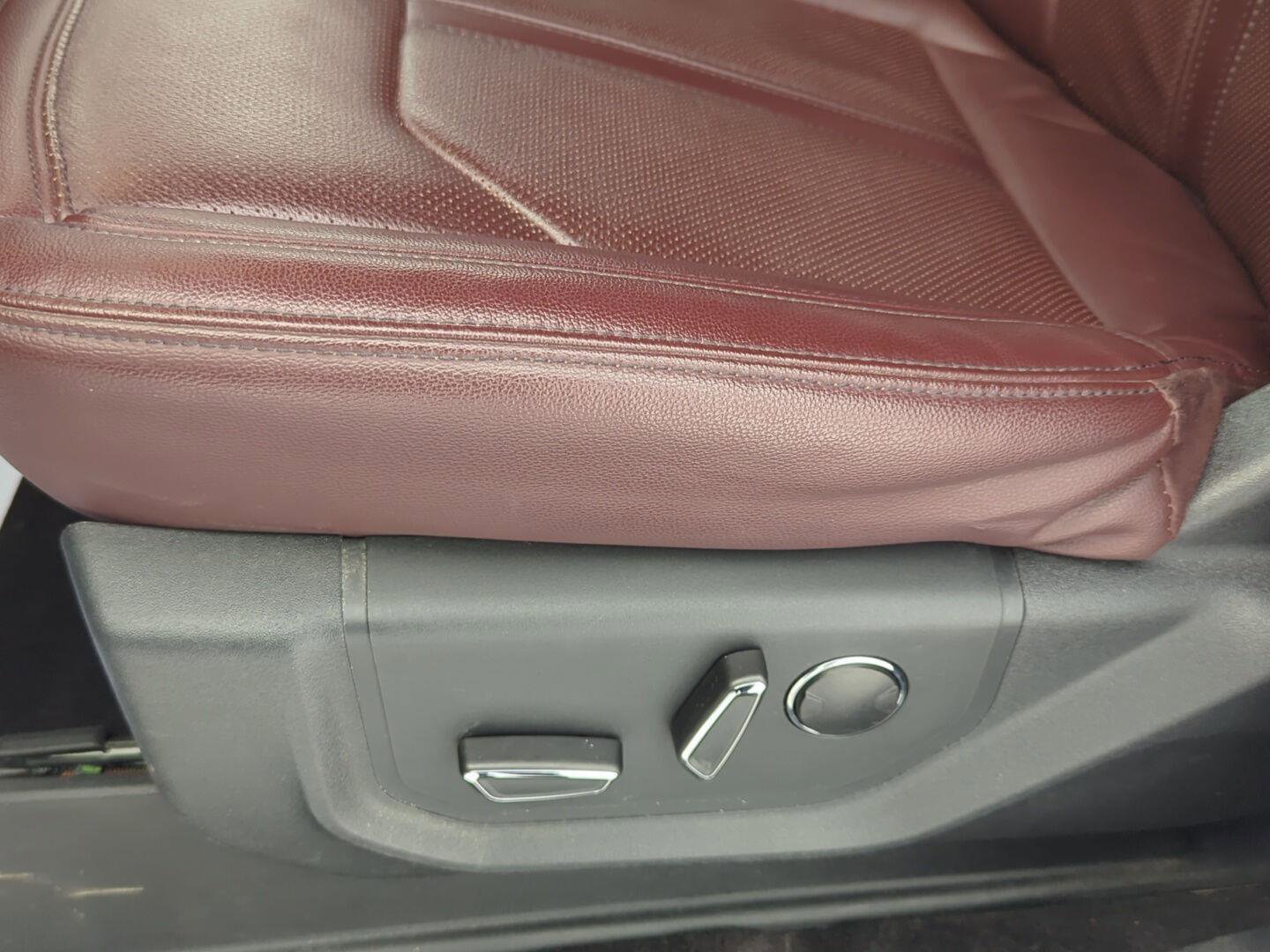 Used 2022 Ford Expedition Max Limited image 13