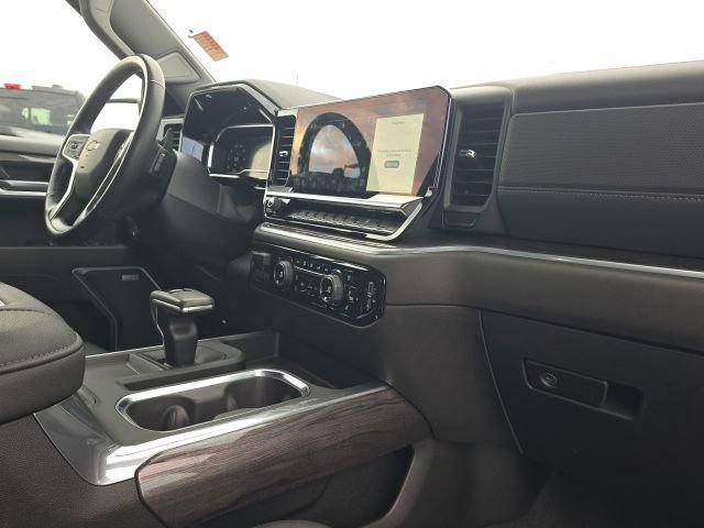 Used 2022 Chevrolet Silverado 1500 LTZ w/ LTZ Convenience Package II AWD/4WD image 22