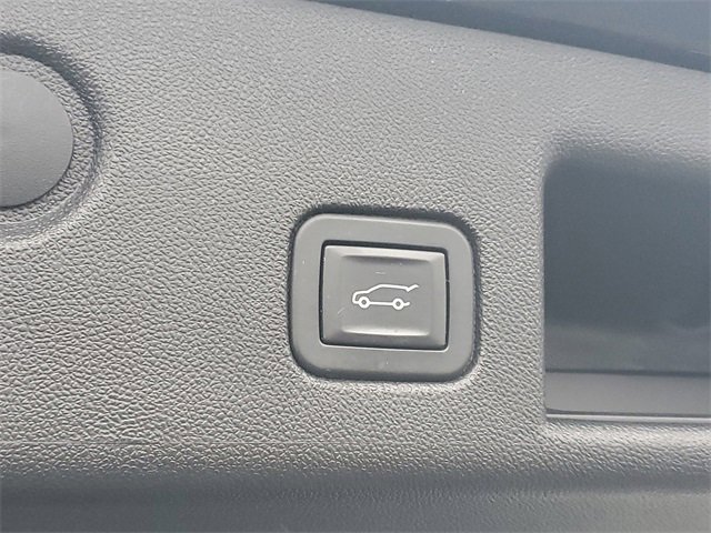 Certified 2019 Chevrolet Equinox LT w/ Driver Convenience Package image 8