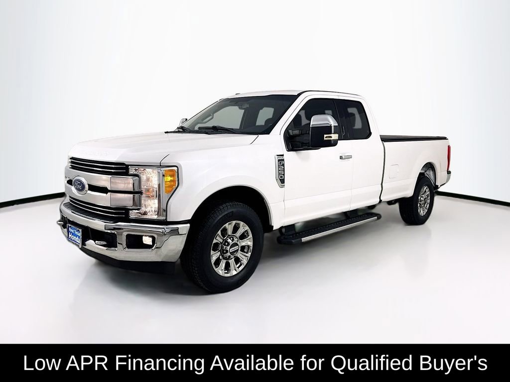 Used 2017 Ford F250 Lariat w/ Chrome Package RWD image 3