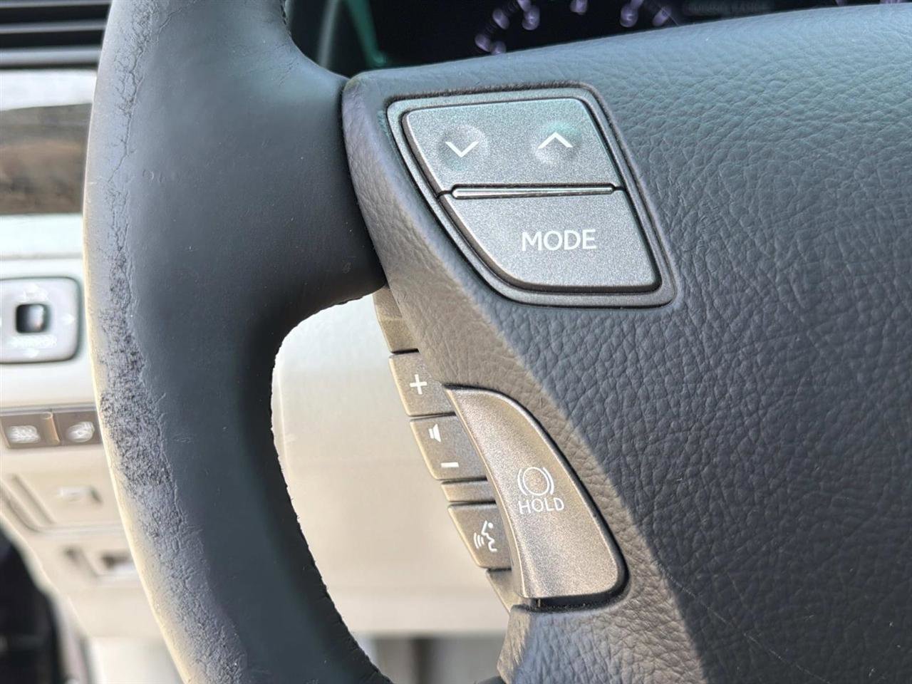 Used 2011 Lexus LS 460 w/ Comfort Pkg RWD image 17