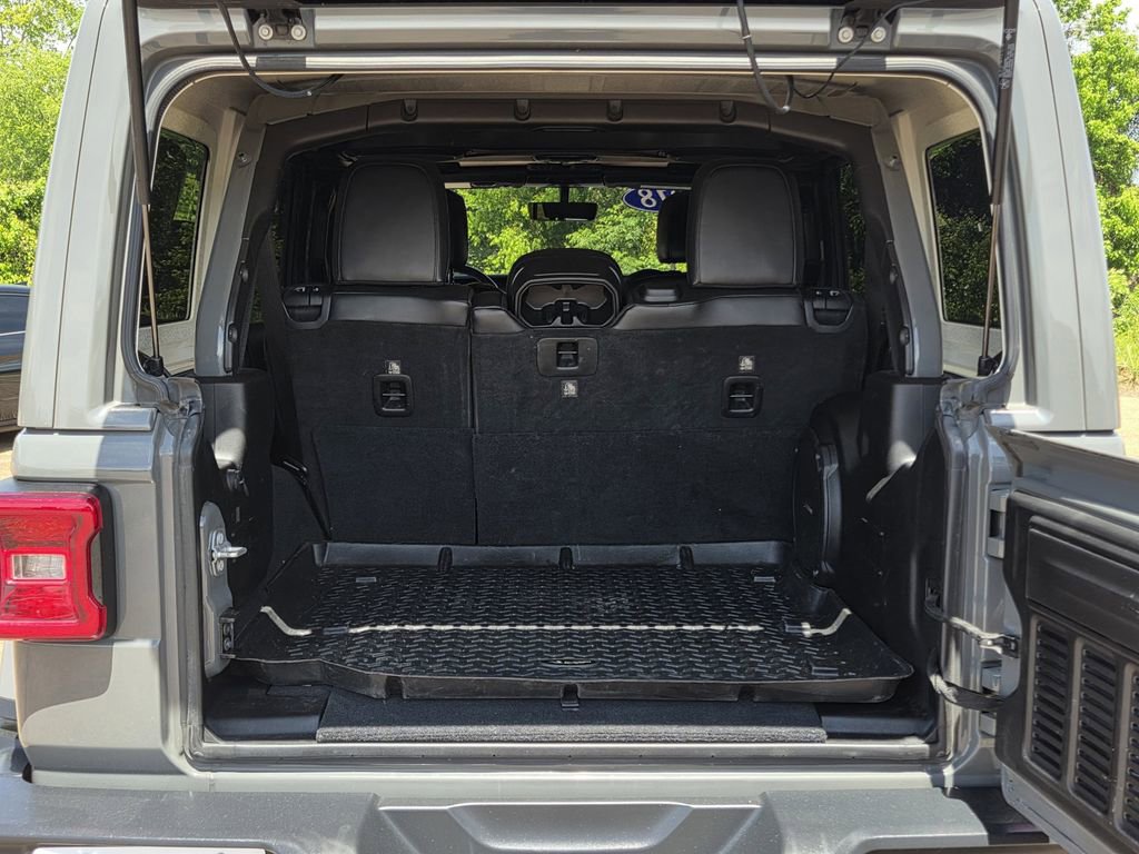 Used 2019 Jeep Wrangler Unlimited Sahara image 23