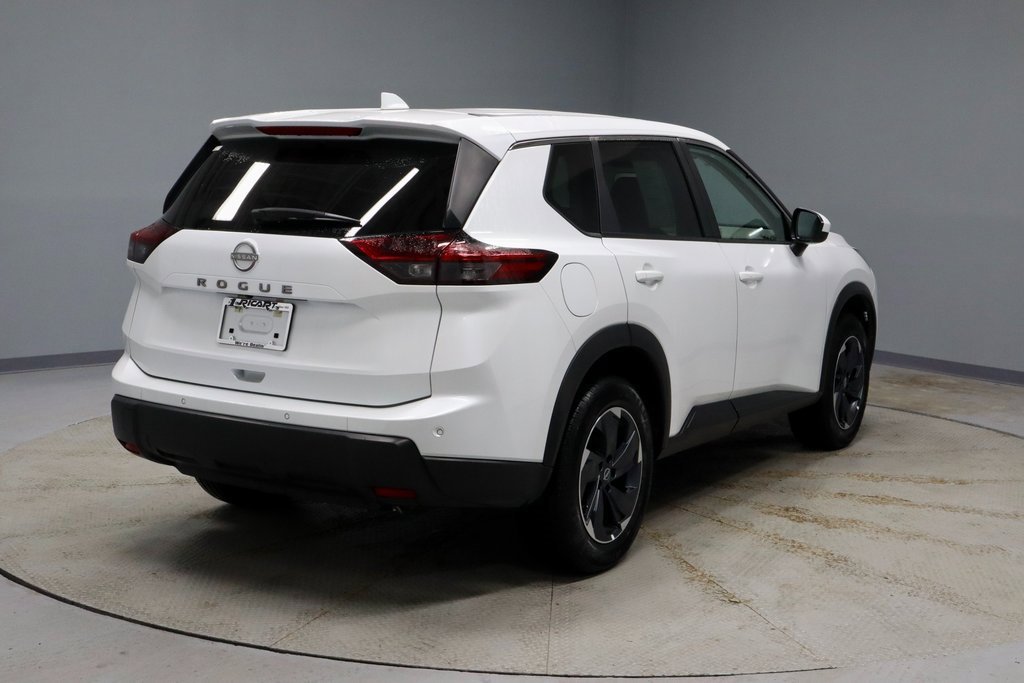 Certified 2025 Nissan Rogue SV image 10