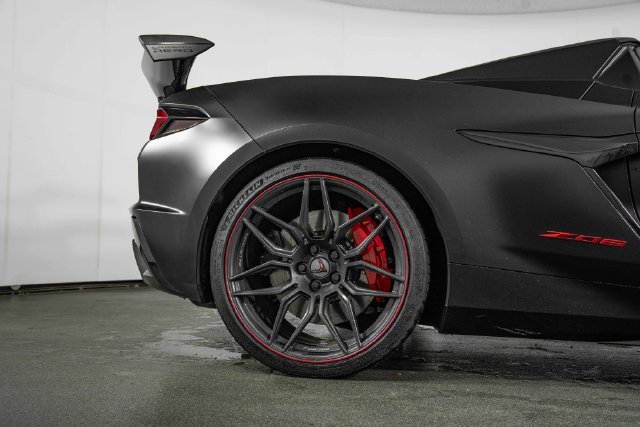 Used 2024 Chevrolet Corvette Z06 RWD image 10