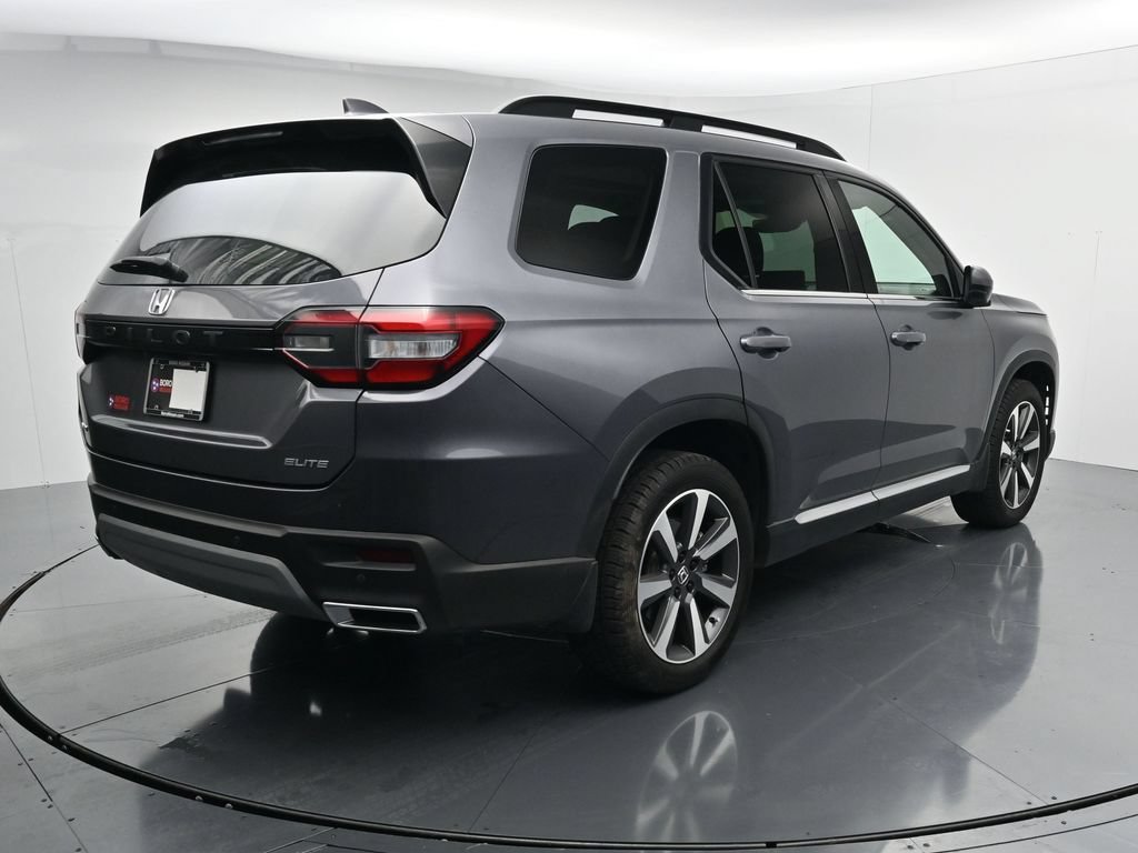 Used 2023 Honda Pilot Elite image 7