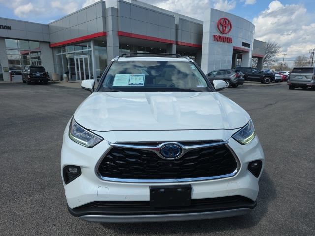 Used 2020 Toyota Highlander Platinum image 3