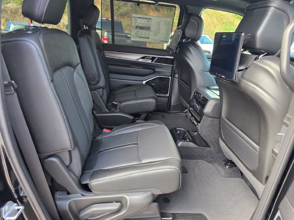 New 2026 Jeep Grand Wagoneer L Limited AWD/4WD image 26