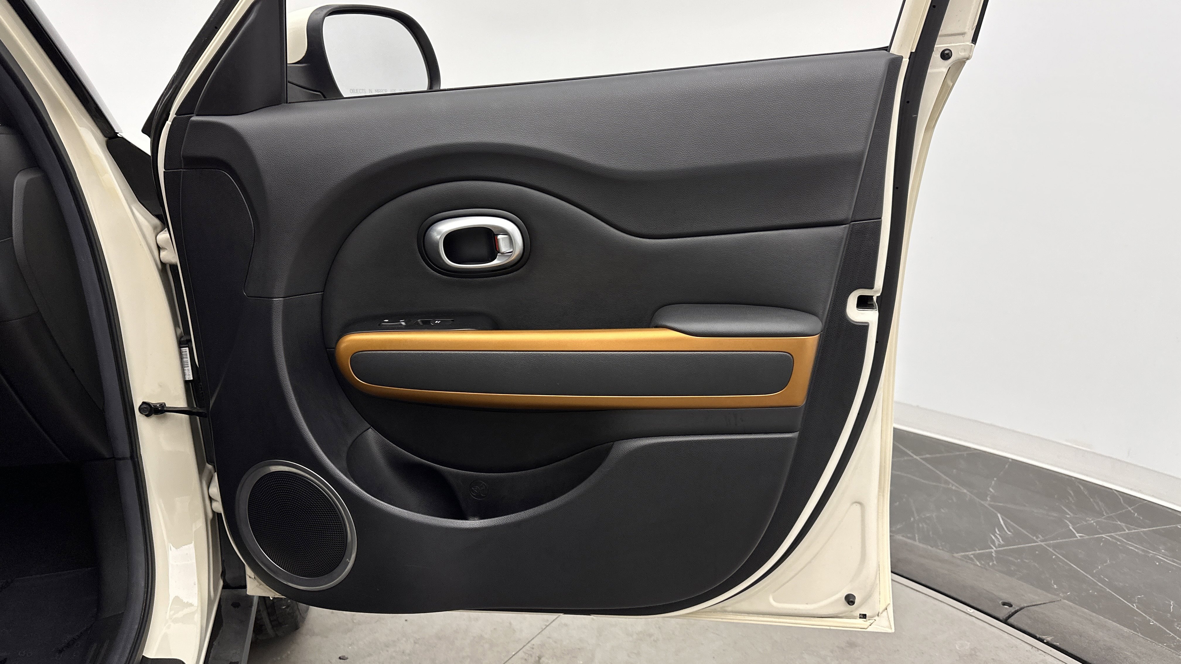 Used 2016 Kia Soul ! w/ Umber Package 1 FWD image 31