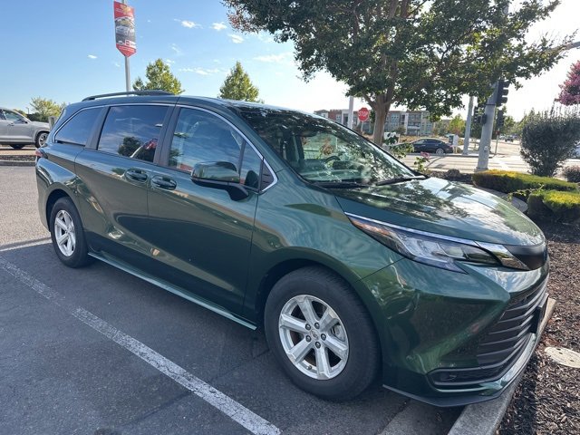 Used 2022 Toyota Sienna LE