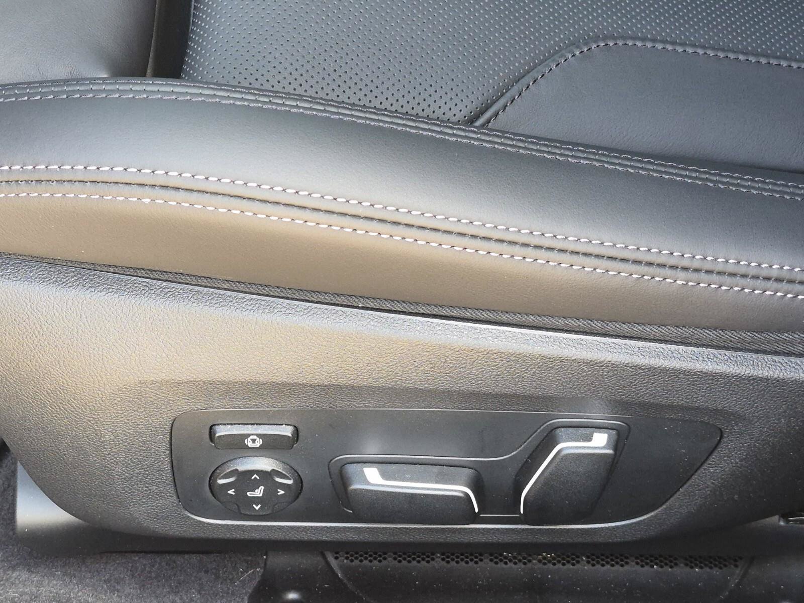 Used 2026 BMW M3 Competition AWD/4WD image 16