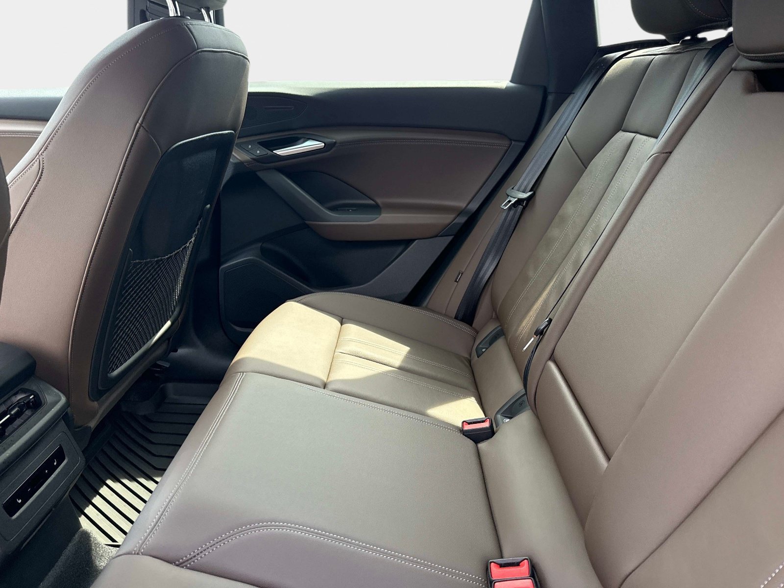 Certified 2025 Audi Q6 e-tron Premium RWD image 13