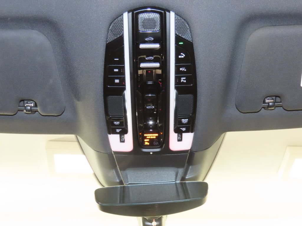 Certified 2023 Porsche Panamera RWD image 30