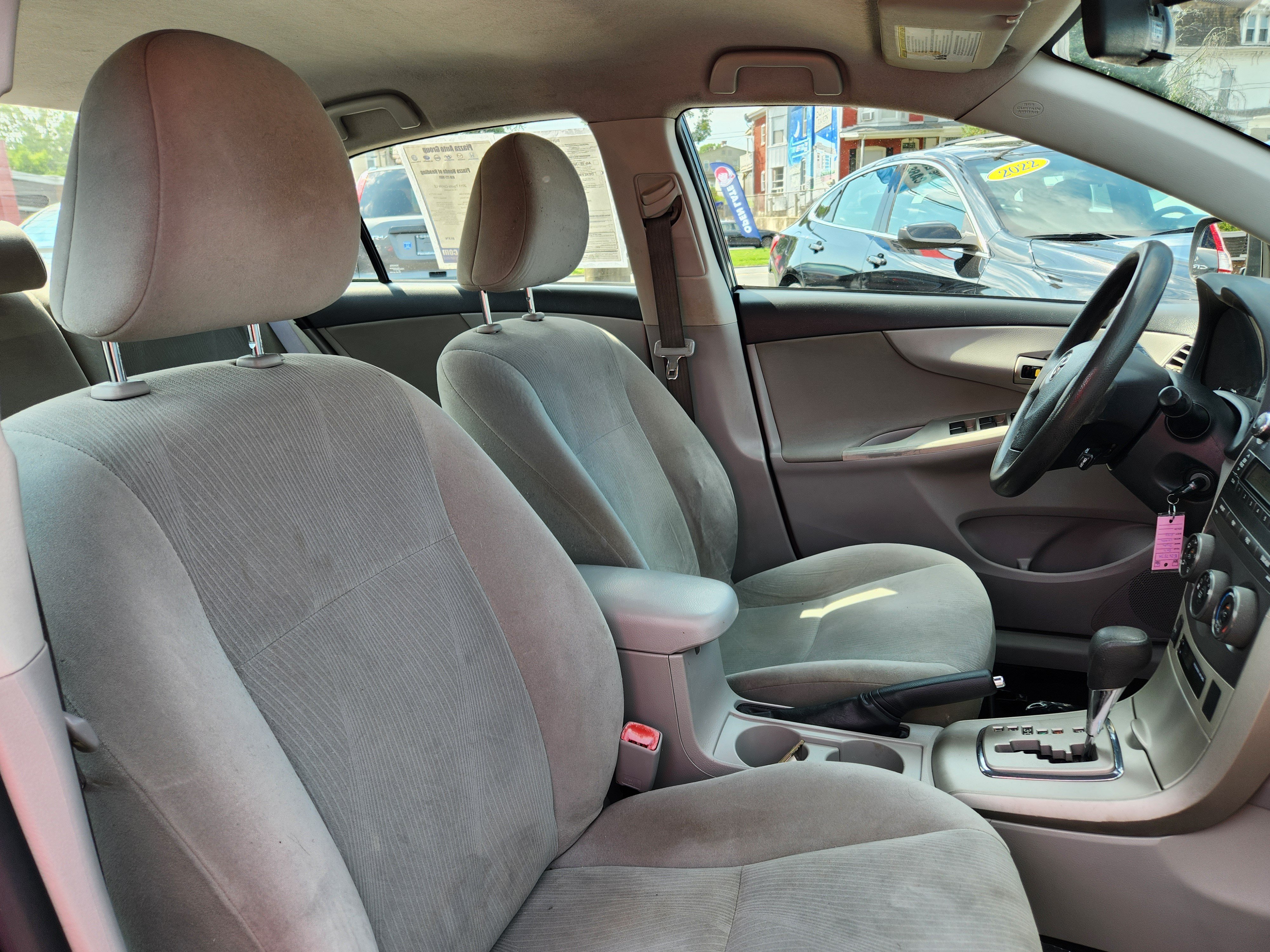 Used 2011 Toyota Corolla LE FWD image 16