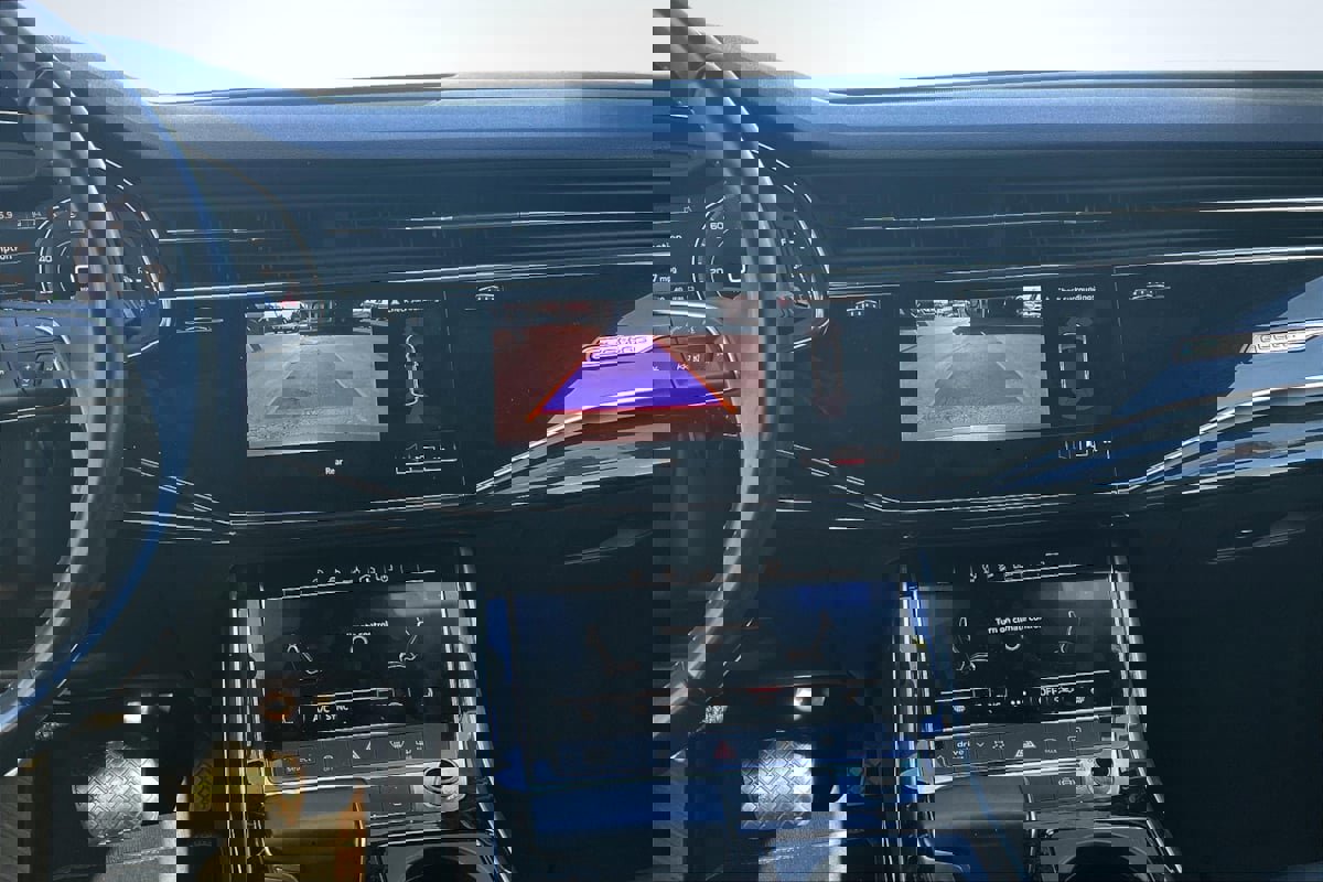 Used 2019 Audi Q8 Premium image 6