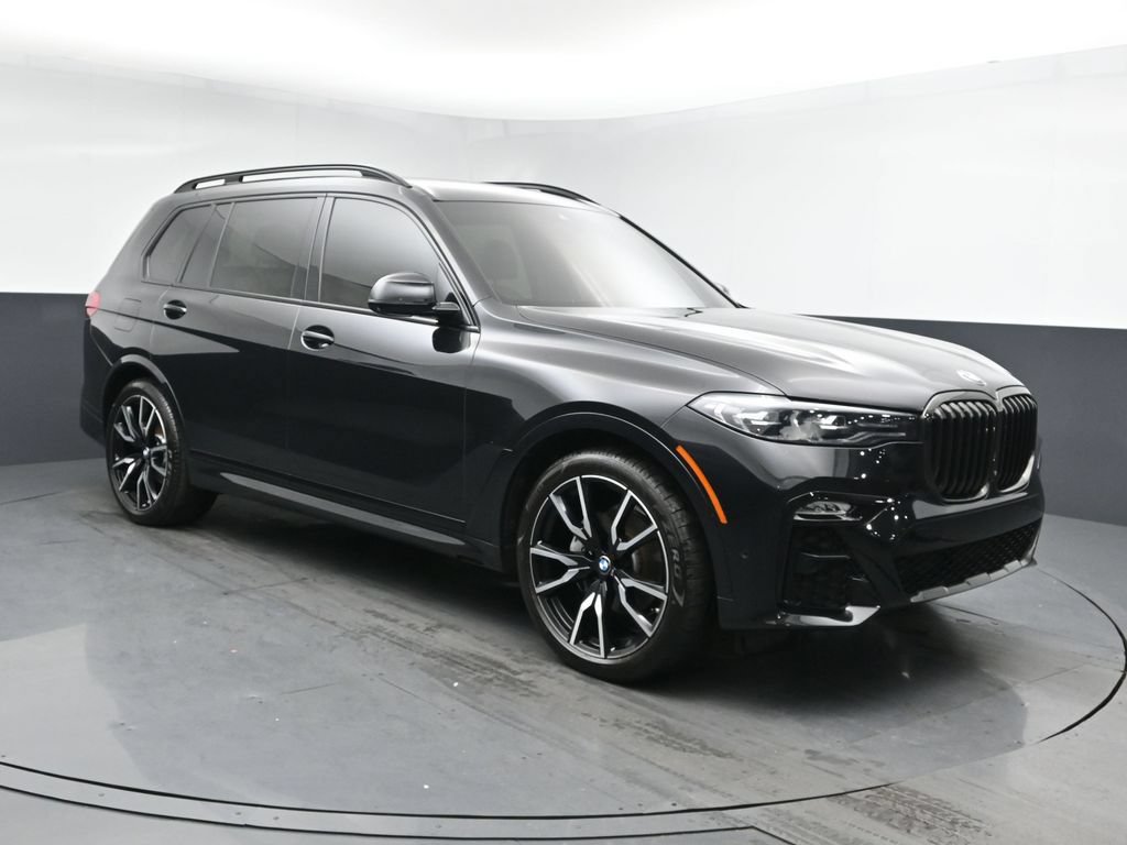 Used 2022 BMW X7 xDrive40i w/ M Sport Package AWD/4WD image 2