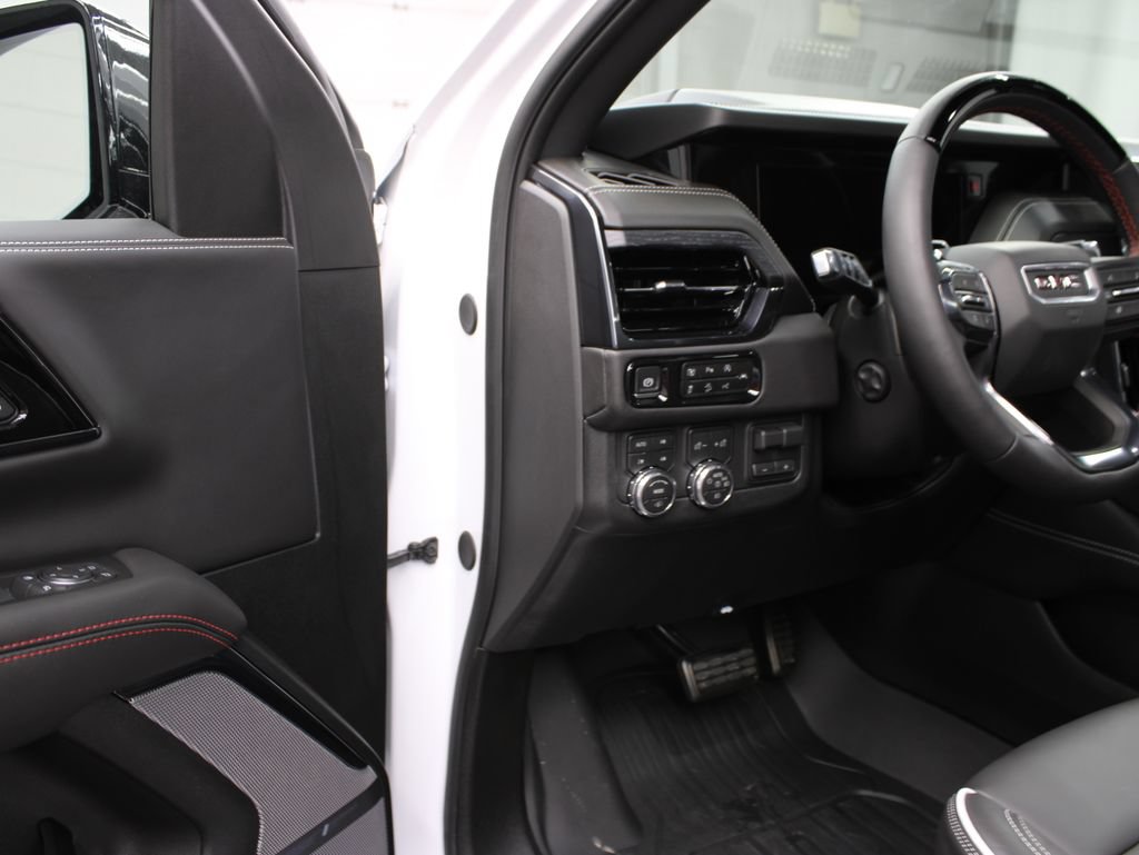 Used 2026 GMC Yukon AT4 Ultimate w/ LPO, Floor Liner Package AWD/4WD image 66