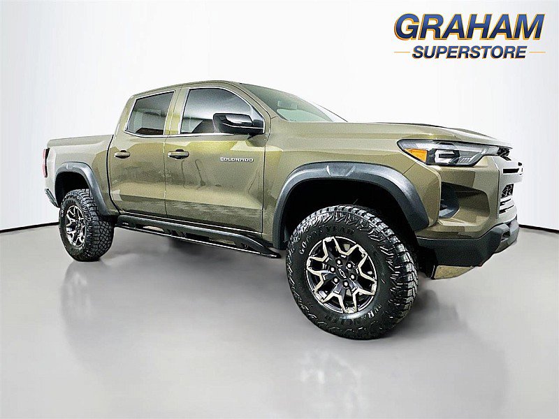 Used 2024 Chevrolet Colorado ZR2 w/ Technology Package