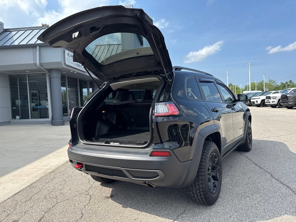 Used 2019 Jeep Cherokee Trailhawk w/ Cold Weather Group AWD/4WD image 21