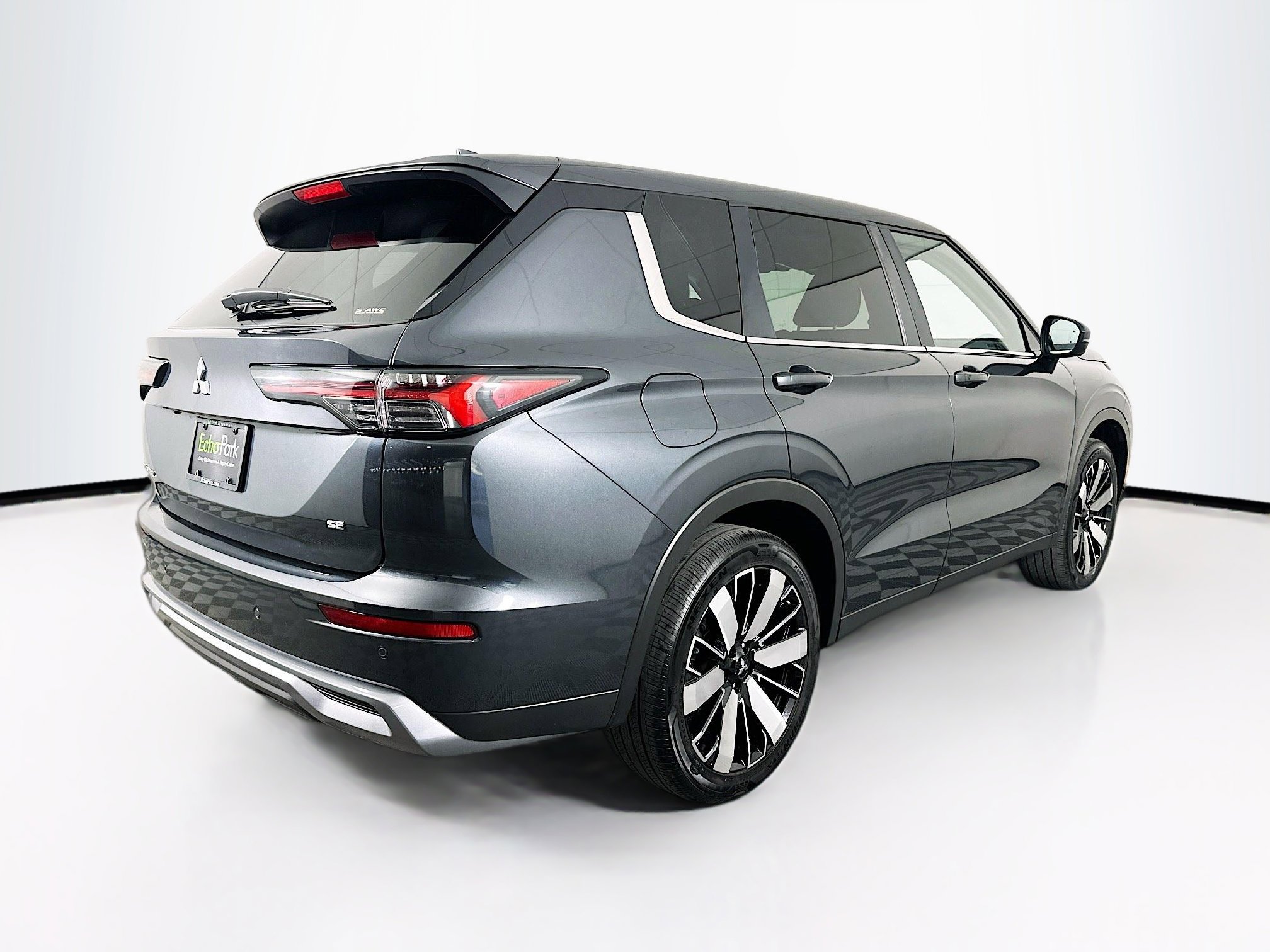 Used 2025 Mitsubishi Outlander SE AWD/4WD image 9