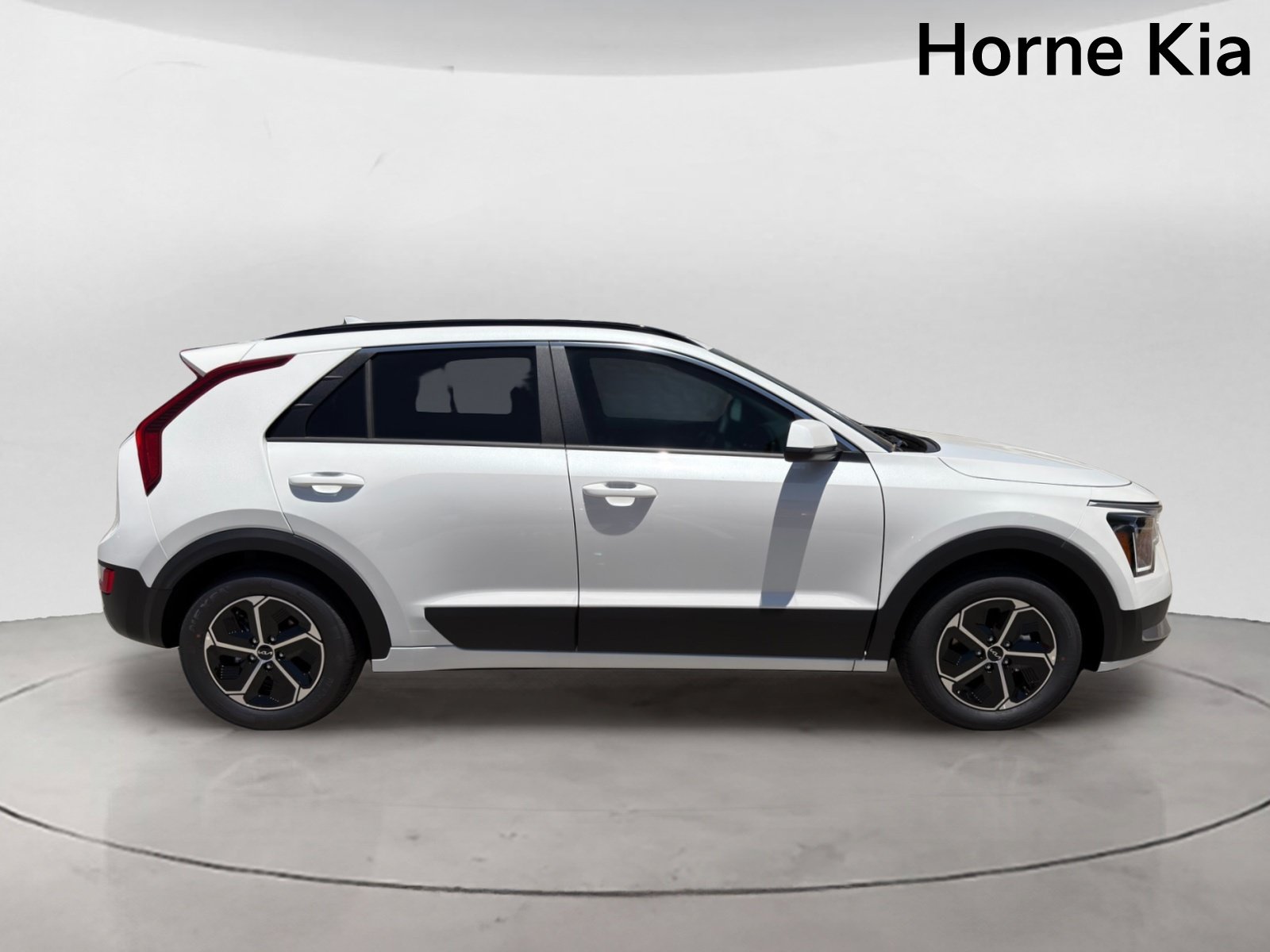 New 2026 Kia Niro LX FWD image 3