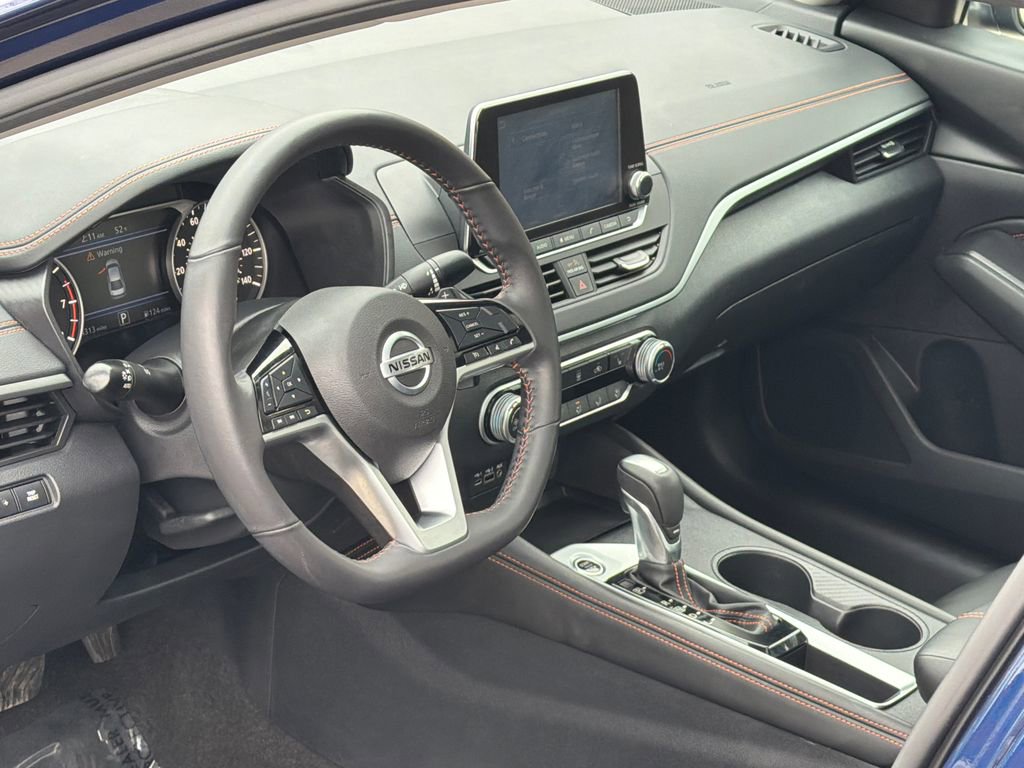 Used 2021 Nissan Altima 2.5 SR w/ SR Premium Package image 14