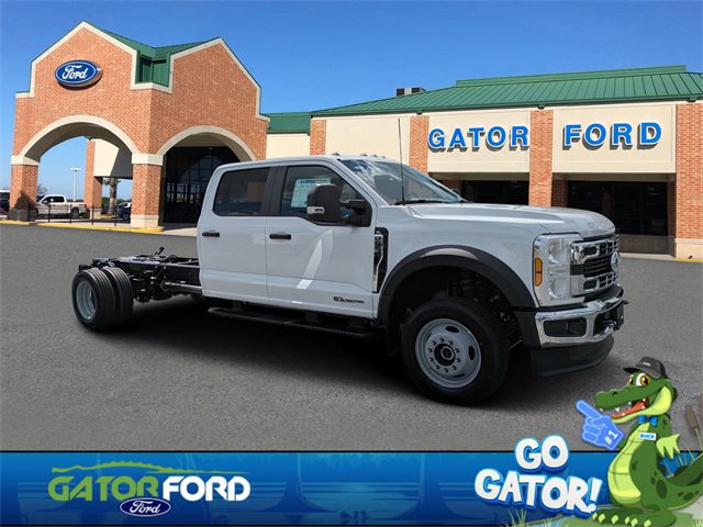New 2026 Ford F550 4x4 Crew Cab image 1