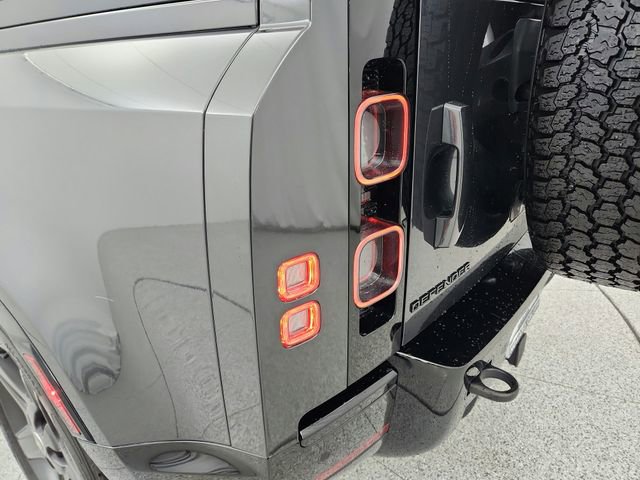 Certified 2022 Land Rover Defender 110 X image 29
