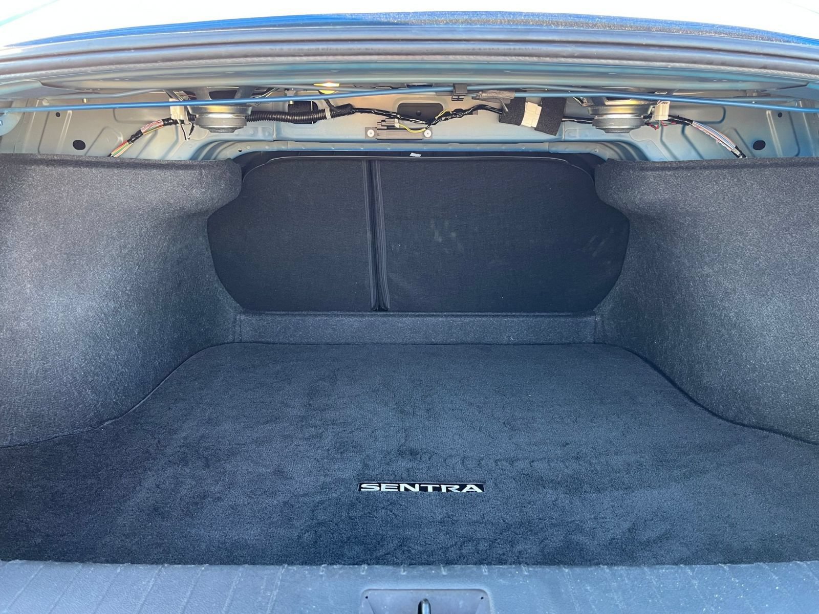 Used 2025 Nissan Sentra SV FWD image 30