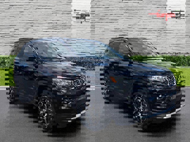New 2025 Jeep Compass Limited w/ Sun & Sound Group image 7