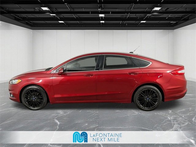 Used 2016 Ford Fusion SE w/ Equipment Group 202A image 2