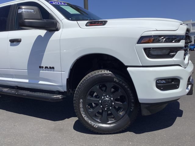 Used 2025 RAM 2500 Big Horn AWD/4WD image 3