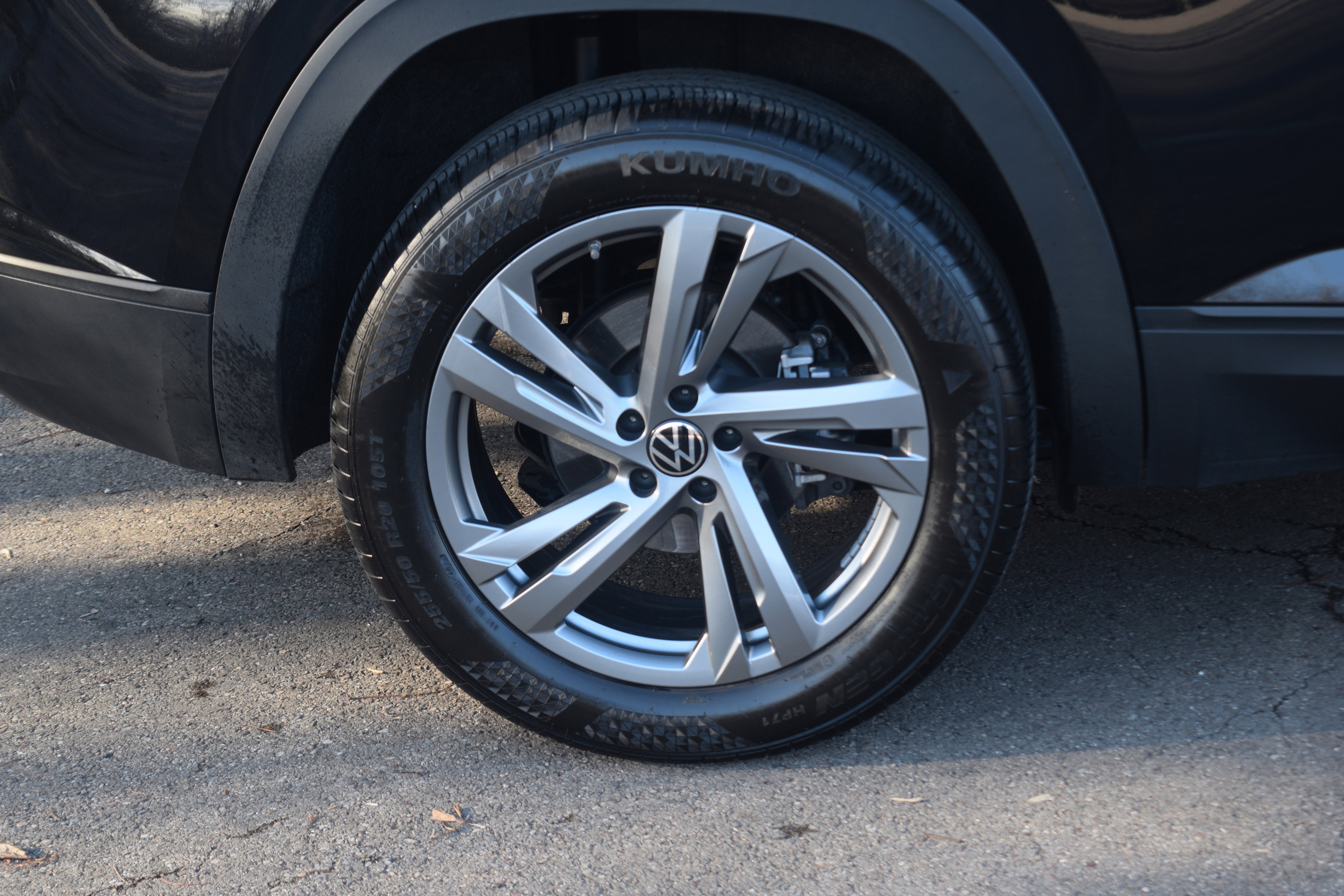 Used 2024 Volkswagen Atlas Cross Sport SE image 26