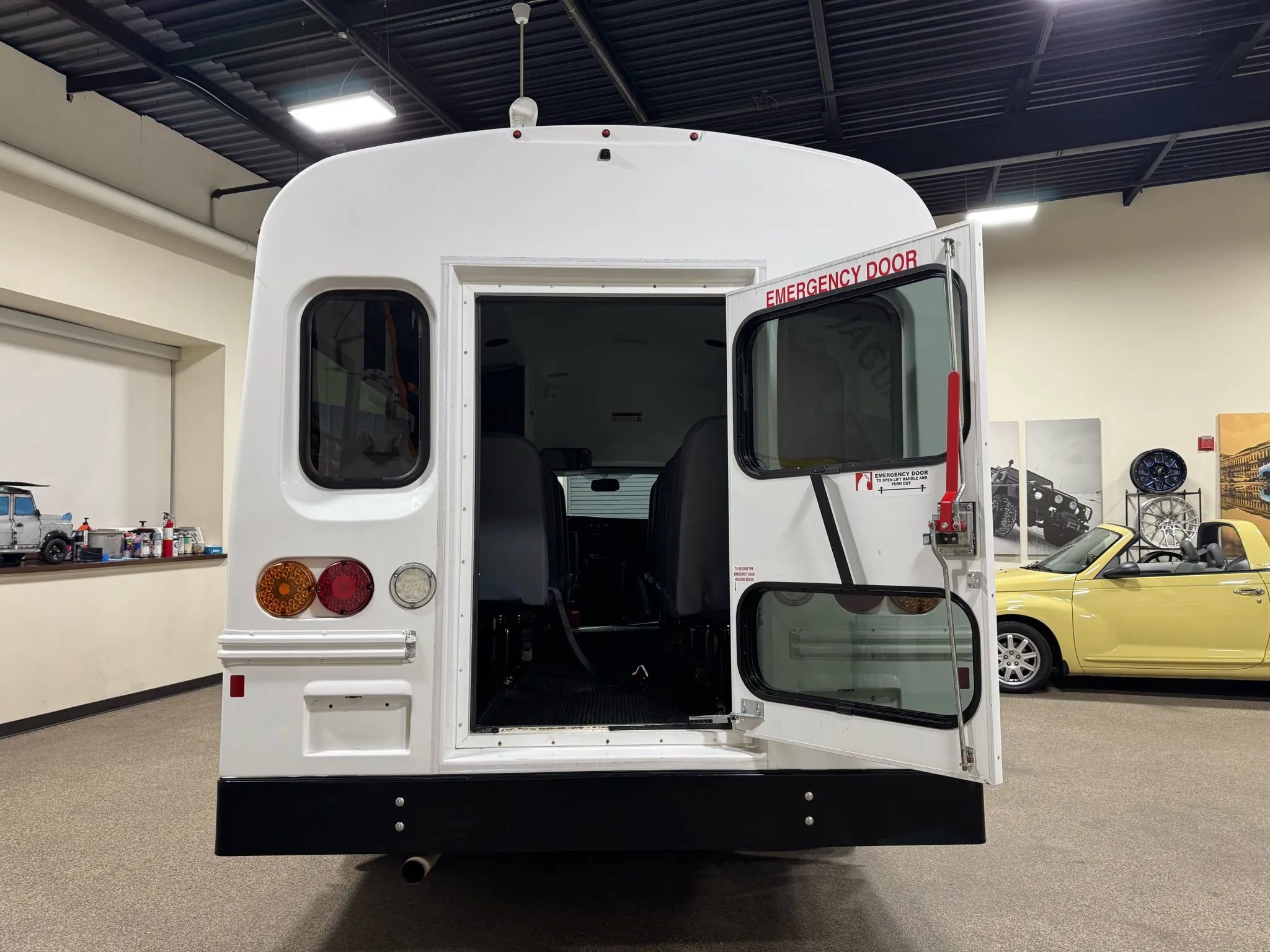 Used 2019 Chevrolet Express 3500 w/ School Bus Package image 16