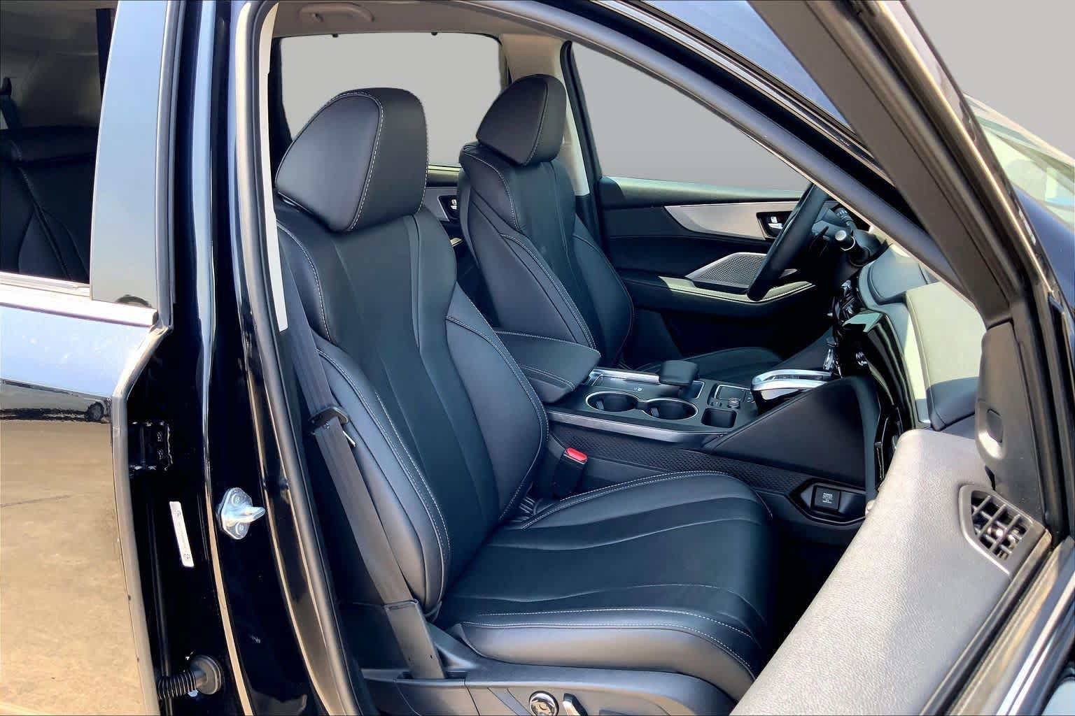 Used 2024 Acura MDX w/ Technology Package FWD image 9