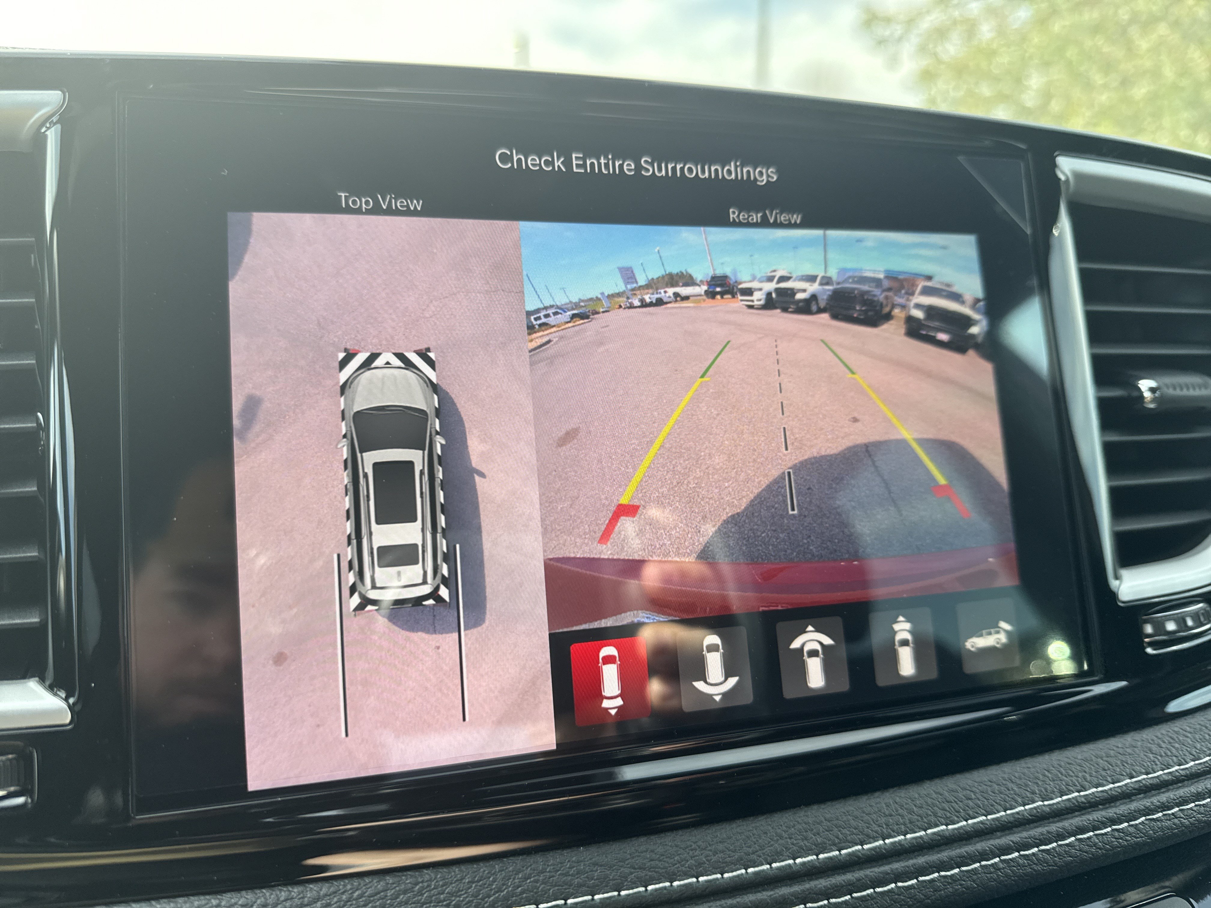 New 2026 Chrysler Pacifica Select FWD image 33