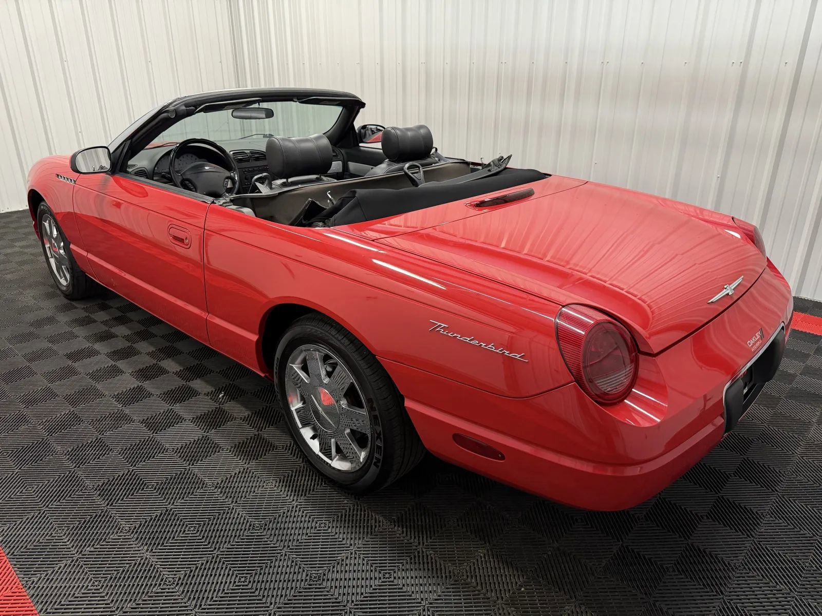 Used 2002 Ford Thunderbird image 2